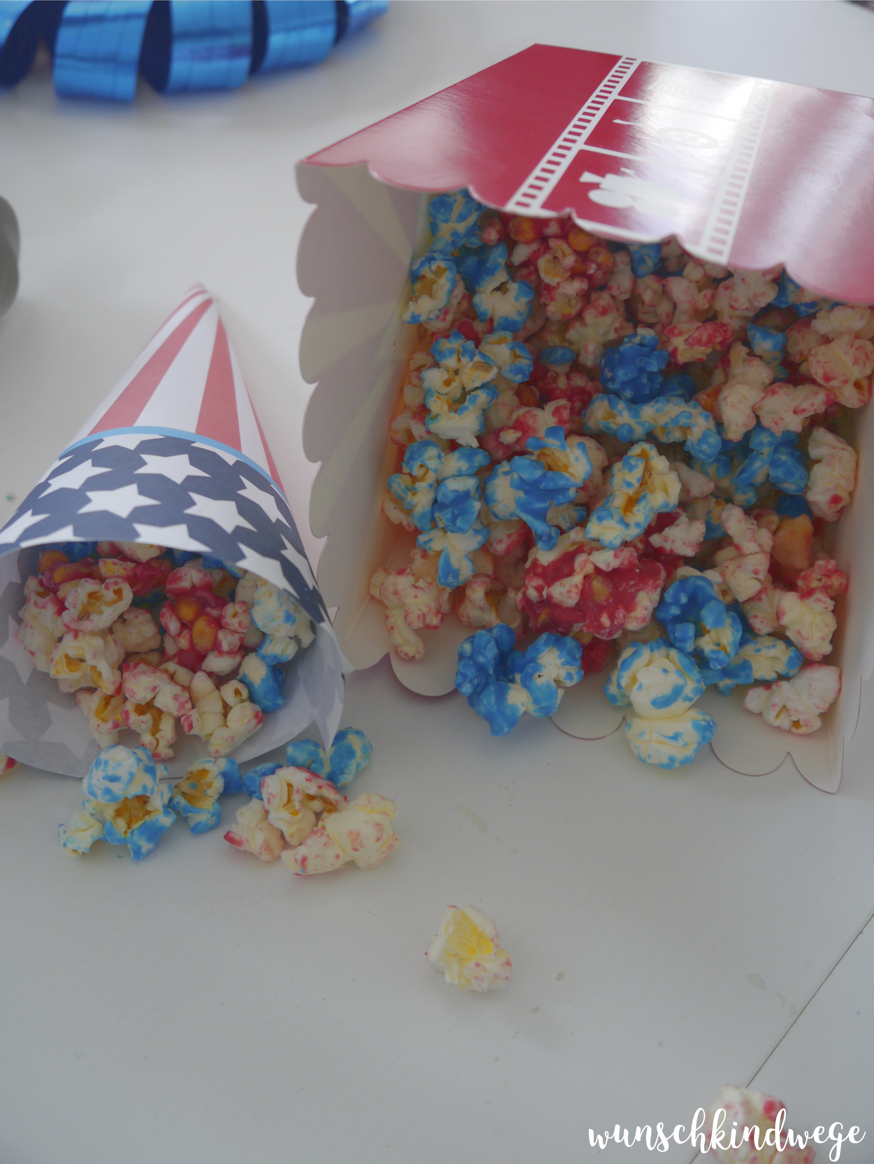 red white and blue popcorn für usa mottoparty