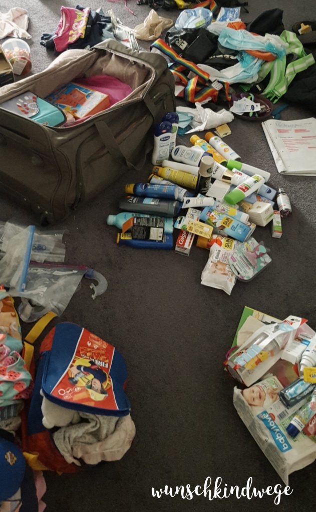 Packliste: Chaos beim Kofferpacken