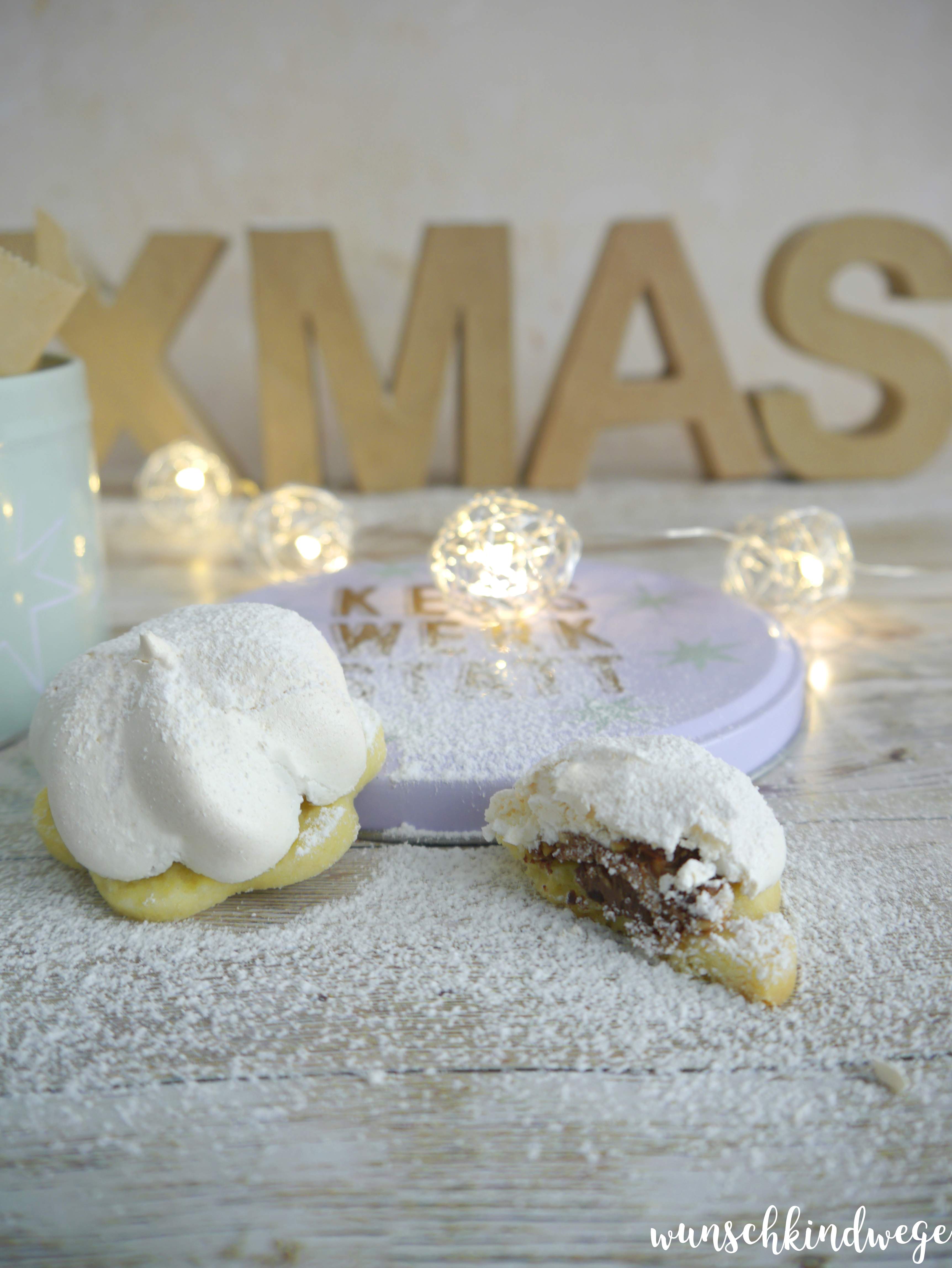 Feenküsse - zarte Plätzchen mit Rocher und Baiserhaube