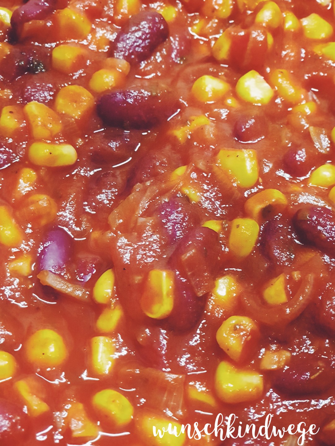 vegetarisches Chili mit Tomatenreis